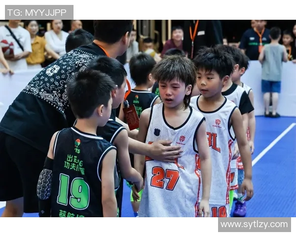 聚焦新时代篮球运动员全面成长与职业发展趋势的多维度深度探析研